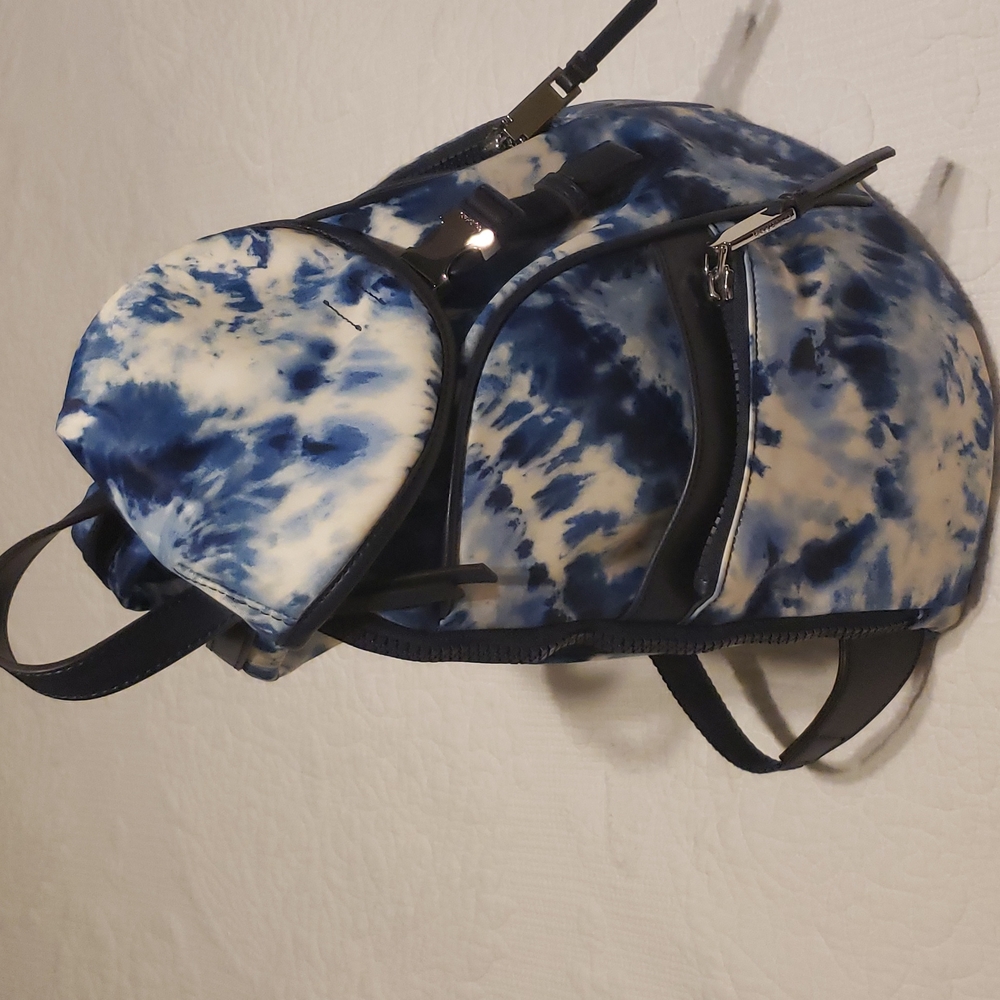 Calvin Klein Backpack 🎒 - Picture 4 of 13